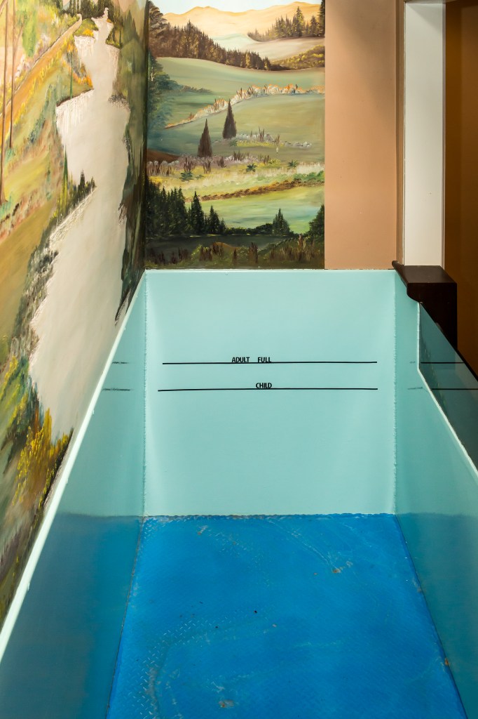 Jersey Baptist Church baptistry from the steps