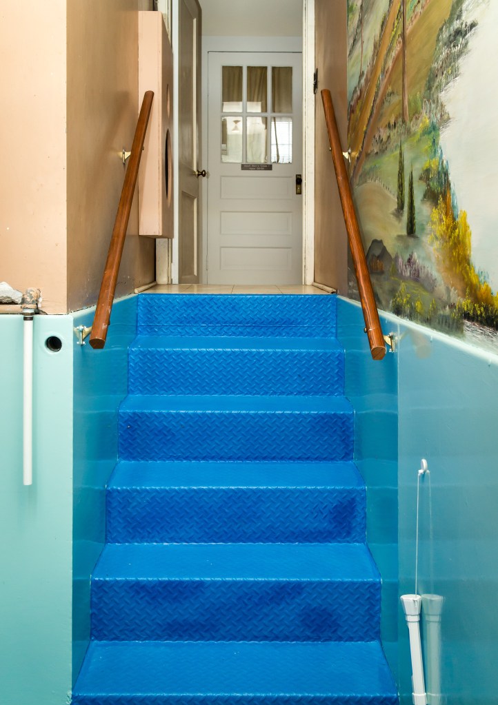 Jersey Baptist Church baptistry looking at the baptistry steps